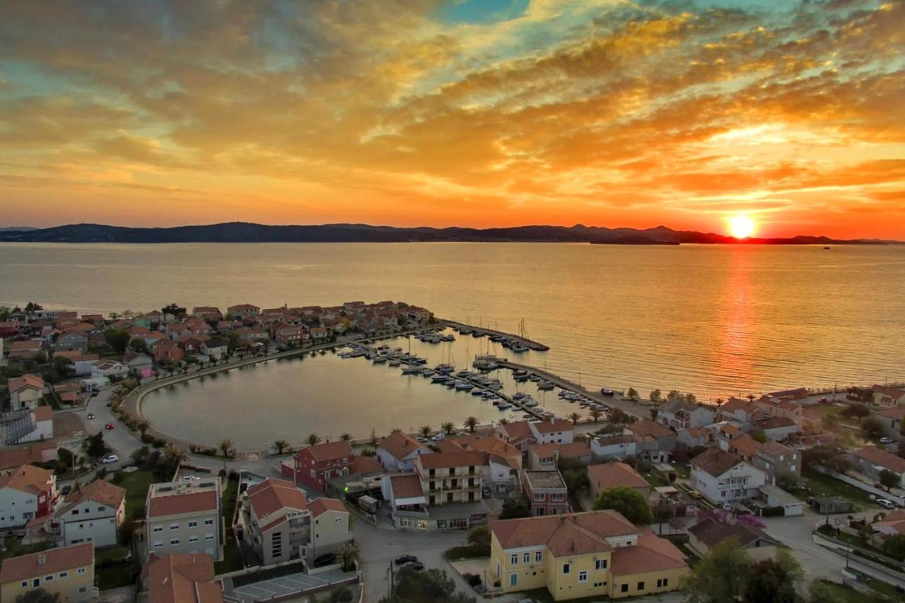 Apartments And Rooms By The Sea Bibinje, Zadar - 6199 外观 照片